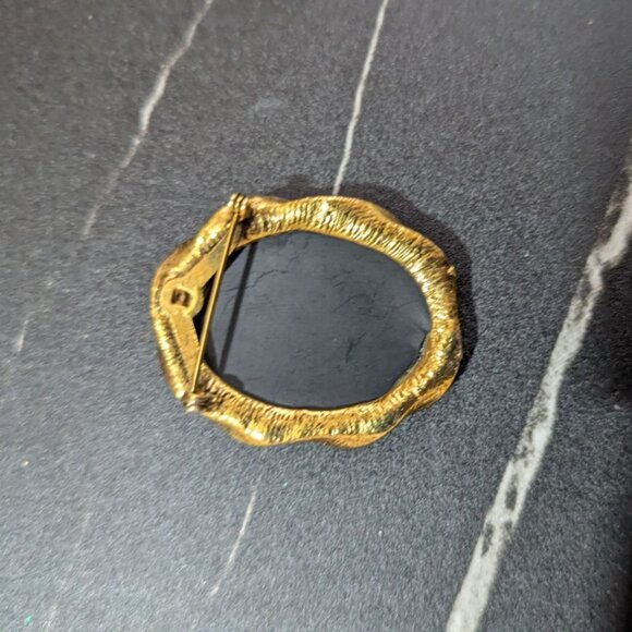 Vintage Gold Tone Lady Cameo Brooch Pin 1.5” Elegant Victorian Revival Jewelry D - Picture 4 of 9